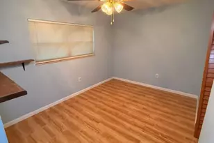 423 NE Woodrow St, Fort Walton Beach, FL 32547 - Photo 10