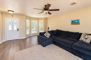 3022 Blue Pine Ln, Niceville, FL 32578 - Photo 2