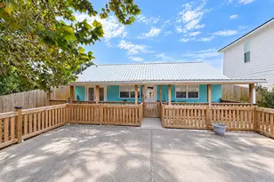 306 Malaga Pl, Panama City Beach, FL 32413 - Photo 2