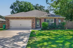 803 Fairview Dr, Fort Walton Beach, FL 32547 - Photo 1