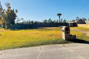 810 W 8th St Cir, Lynn Haven, FL 32444 - Photo 1