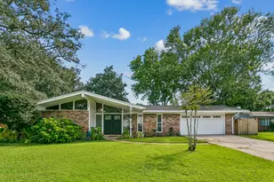 340 NW Holmes Blvd, Fort Walton Beach, FL 32548 - Photo 2