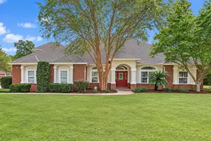 5833 Hunting Meadows Dr, Crestview, FL 32536 - Photo 1