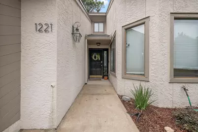 1221 Oakmont Drive, Niceville, FL 32578 - Photo 2