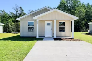 5427 Bayleaf Dr, Crestview, FL 32539 - Photo 1