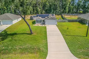 672 Squirrel Rd, Defuniak Springs, FL 32433 - Photo 4