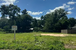673 W Walnut Ave, Crestview, FL 32536 - Photo 1