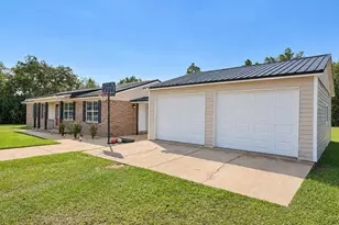 3162 James Kennedy Rd, Crestview, FL 32539 - Photo 2