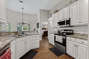 205 Yacht Club Dr, Niceville, FL 32578 - Photo 22