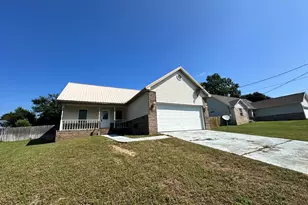 308 Island Dr, Crestview, FL 32536 - Photo 1
