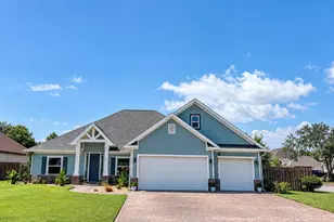 1493 E Shores Blvd, Gulf Breeze, FL 32563 - Photo 1