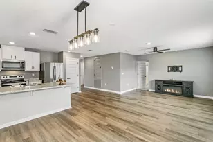 3110 Van Day Way, Crestview, FL 32539 - Photo 6