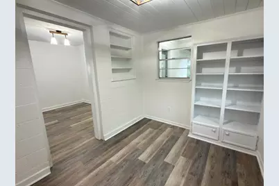 215 E 3rd Avenue, Crestview, FL 32536 - Photo 10