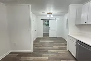 215 E 3rd Ave, Crestview, FL 32536 - Photo 12