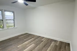 215 E 3rd Ave, Crestview, FL 32536 - Photo 24