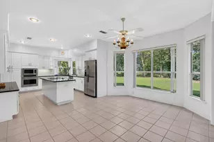 1538 Glenlake Cir, Niceville, FL 32578 - Photo 12