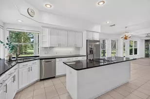 1538 Glenlake Cir, Niceville, FL 32578 - Photo 8