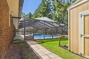 2021 Pelican Ln, Navarre, FL 32566 - Photo 20
