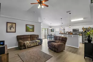 2126 Durell Ln, Navarre, FL 32566 - Photo 2