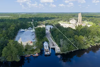 143 Yacht Drive, Freeport, FL 32439 - Photo 2