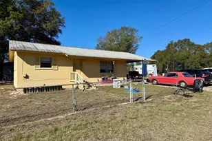 76 Fredrick Dr, Defuniak Springs, FL 32433 - Photo 1