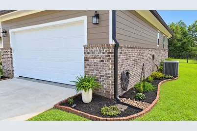 38 Oaktree Boulevard, Freeport, FL 32439 - Photo 2