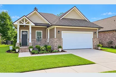 38 Oaktree Boulevard, Freeport, FL 32439 - Photo 1