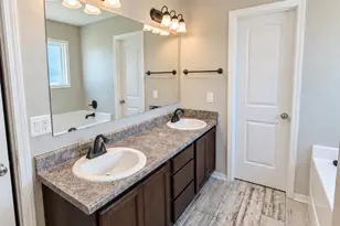 8197 Sierra St, Navarre, FL 32566 - Photo 12