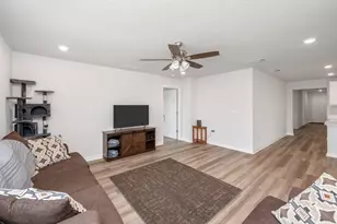 335 Flounder St, Crestview, FL 32539 - Photo 8