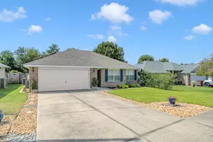 1957 Shadow Lake Dr, Gulf Breeze, FL 32563 - Photo 2
