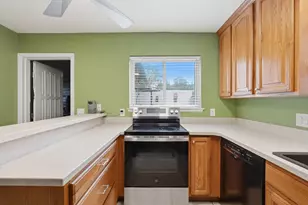 381 NW Marie Circle, Fort Walton Beach, FL 32548 - Photo 32