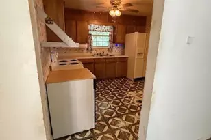 265 Martin Pl, Crestview, FL 32539 - Photo 2