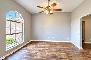 247 Trish Dr, Crestview, FL 32536 - Photo 8