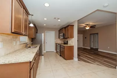 401 E Field Avenue, Crestview, FL 32539 - Photo 6