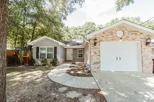 401 E Field Ave, Crestview, FL 32539 - Photo 1