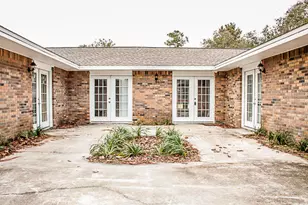 811 Airport Rd, Destin, FL 32541 - Photo 16