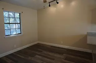 811 Airport Rd, Destin, FL 32541 - Photo 4