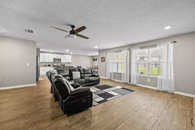 5560 Guinevere Lane, Milton, FL 32583 - Photo 4