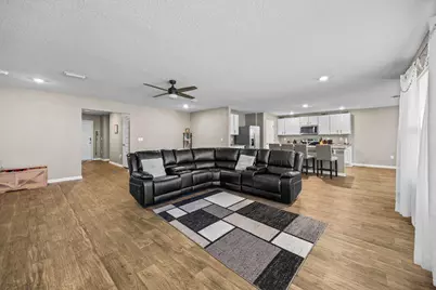 5560 Guinevere Lane, Milton, FL 32583 - Photo 8