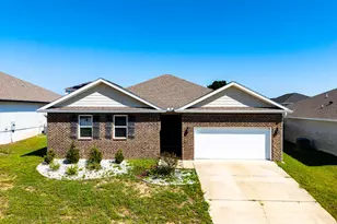 5560 Guinevere Ln, Milton, FL 32583 - Photo 1