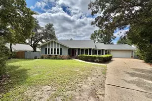 406 Greenwood Way, Niceville, FL 32578 - Photo 2