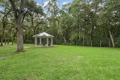 362 Red Barn Road, Freeport, FL 32439 - Photo 8