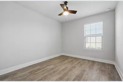 8737 Brown Pelican Circle, Navarre, FL 32566 - Photo 32