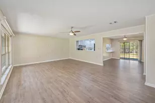 727 Wrights Creek Rd, Caryville, FL 32427 - Photo 2
