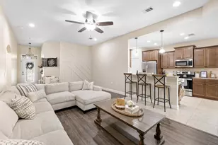 621 Ivy Ave, Niceville, FL 32578 - Photo 2