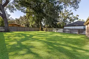 621 Ivy Ave, Niceville, FL 32578 - Photo 32