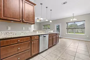 3060 Crown Creek Cir, Crestview, FL 32539 - Photo 12