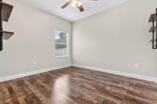3060 Crown Creek Cir, Crestview, FL 32539 - Photo 14
