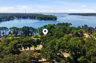 2422 Edgewater Dr, Niceville, FL 32578 - Photo 92