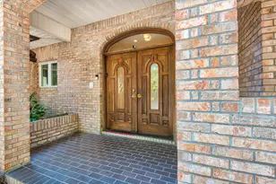 2422 Edgewater Dr, Niceville, FL 32578 - Photo 10